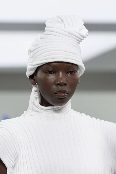Look 17
